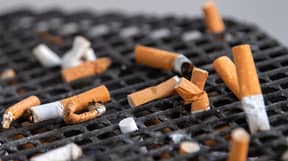 ​英国政府宣布，从今天下午6点起，英国香烟价格将上涨