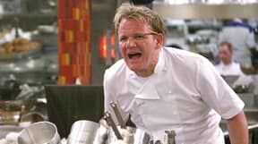 戈登·拉姆齐（Gordon Ramsay）又回来做他最擅长的事情：倒掉人们的食物