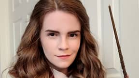 Emma Watson Lookalike被自己的妈妈弄错了