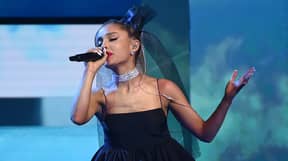 Ariana Grande揭示了北纹身致敬曼彻斯特竞技场袭击