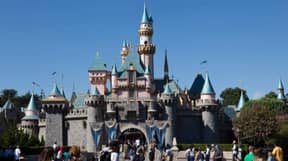 加利福尼亚的迪士尼乐园因冠状病毒而关闭至4月