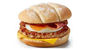 麦当劳为加早餐卷用培根，香肠，鸡蛋和奶酪加入菜单