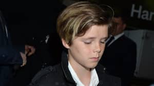 粉丝们在克鲁兹·贝克汉姆（Cruz Beckham）的举重视频上分裂