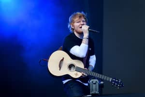 埃德·希兰（Ed Sheeran）拒绝了带有重新出售门票的球迷的吹捧
