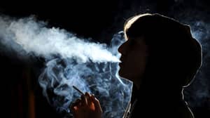 威尔士将在某些公共场所在户外禁止吸烟