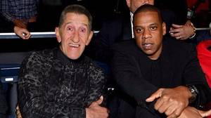 人们对一张ps过的巴里和Jay Z在一起笑的照片失去了兴趣