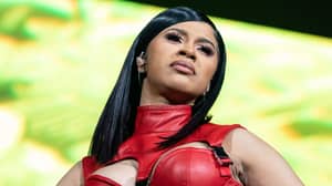 Cardi B不小心在她的Instagram故事上张贴了一张裸照