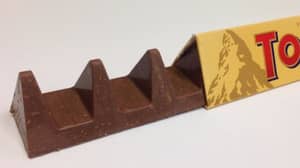 英国的胜利为Toblerone Bar将恢复到其原始形状