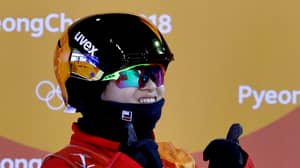 奥林匹克评论员说，所有中国滑雪者的样子相同