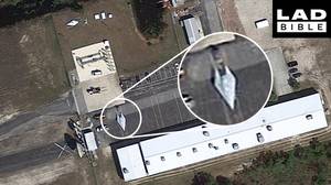 这个谷歌地图图像显示了一个全新的超音速SR-72美国间谍飞机坐在停车场吗？
