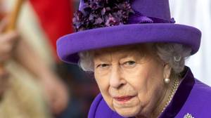 女王回应哈里和梅根将从作为高级皇家队的消息必威杯足球