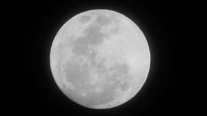在150年的第一个“超级蓝色血亮月”设置本月发生