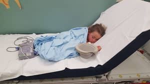妈妈分享了6岁的女儿的照片，在医院欺凌
