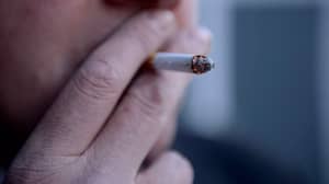 从今天开始，英国烟民将面临一年内的第二次增税