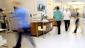 超过300个NHS护士在七年内夺走了自己的生活