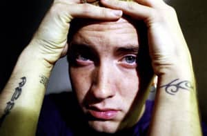 Eminem的前保镖声称Suge Knight试图杀死说唱歌手