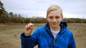 美国少年通过在州立公园找到一颗大钻石来实现他的梦想