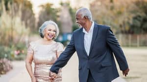 一对癌症幸存者用照片庆祝47年的婚姻
