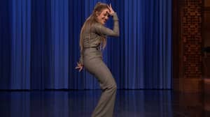 詹妮弗·洛佩兹（Jennifer Lopez）与吉米·法伦（Jimmy Fallon）的舞蹈战很搞笑
