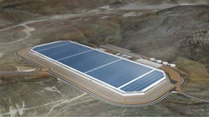 Tesla在第一年与世界上最大的电池储存澳大利亚地区40米