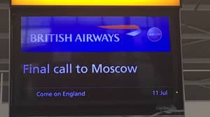 英国航空公司为飞往莫斯科飞往莫斯科的顾客提供免费的南北方背心