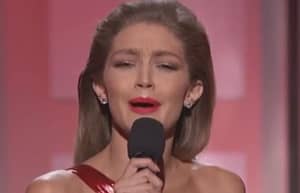 Model Gigi Hadid Mocks在美国音乐奖时嘲笑第一夫人特朗普