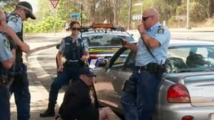 澳大利亚一名在逃强奸犯嘲笑警察来抓他，随即被逮捕