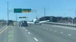 飞机被迫在加拿大高速公路上紧急降落