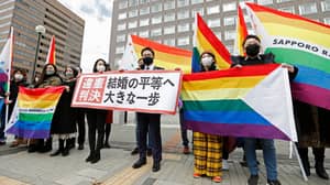 日本法院裁定同性夫妇无法结婚是“违宪的”
