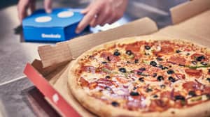 数十家Domino的商店可为NHS工作人员提供免费的披萨
