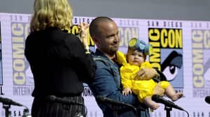 Aaron Paul在Comic-Cons担任Heisenberg的宝贝女儿