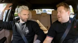 詹姆斯卡登和亚当·莱那在'Carpool Karaoke'期间被拉过警察