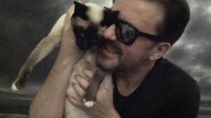 Ricky Gervais的心爱的猫Ollie在健康突然恶化后死亡
