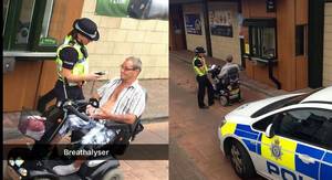 骑着代步车的退休老人否认了这一说法，随后他被警察逮捕，罪名是生气