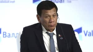 菲律宾总统罗德里戈·杜特雷希望逮捕每个突然嘲笑的人