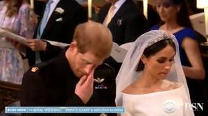 皇家婚礼2018年：哈利王子在戴安娜葬礼的赞美诗期间泪流满面