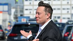 埃隆·马斯克（Elon Musk）在周二的几个小时内损失了163亿美元