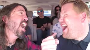 Foo Fighters说拼车卡拉OK和James Corden令人尴尬