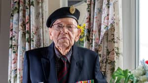 WWII Hero，100，将站在门口，在游行取消之后星期天纪念纪念