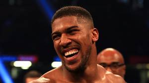 安东尼·约书亚（Anthony Joshua）在Twitter上加入泰森·弗里