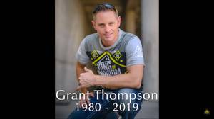 格兰特·汤普森死亡:YouTube“随机之王”因滑翔伞事故去世，年仅38岁