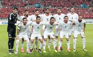 伊朗世界杯足球运动员对西班牙进行了奇怪的阵阵