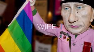 “殴打和电击”:俄罗斯一男子公开自己是同性恋
