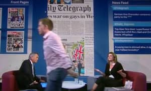 记者欧文·琼斯（Owen Jones）在电视上有关奥兰多袭击的辩论中爆发了场景