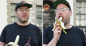 恶作剧者在中国大使馆外诱人的香蕉以抗议禁令