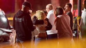 至少有12人在加利福尼亚酒吧的大规模枪击中杀死了千橡树