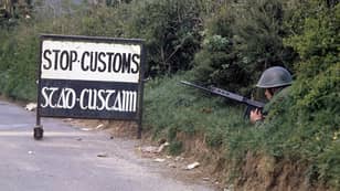 强硬的爱尔兰边境对两边的当地人意味着什么？