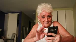 83岁的奶奶喜欢使用Tinder寻找年轻男人