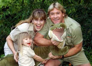 让我们记住史蒂夫·欧文（Steve Irwin）被Komodo Dragon追赶的一棵树