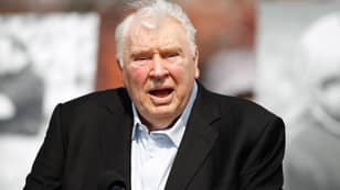 NFL偶像约翰·麦登（John Madden）去世了85岁